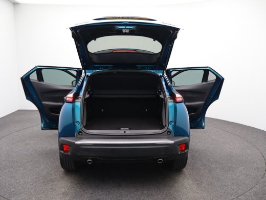 Peugeot 2008 1.2 Hybrid 145 Allure 8 Jaar Garantie | Keyless | Camera Voor + Achter | Parkeersenoren Voor en A... ActivLease financial lease
