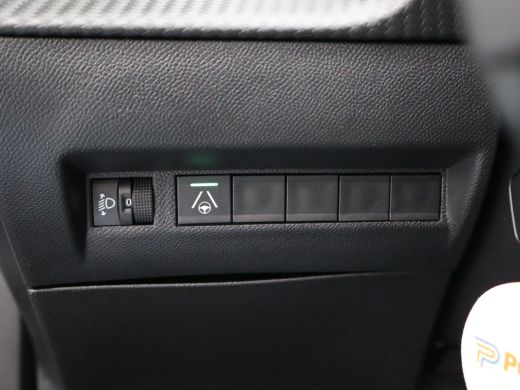 Peugeot 2008 1.2 Hybrid 145 Allure 8 Jaar Garantie | Keyless | Camera Voor + Achter | Parkeersenoren Voor en A... ActivLease financial lease