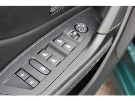 Peugeot 308 SW 1.2 PureTech GT | Automaat | Navigatie | Camera | Apple carplay | 18 Inch lichtmetaal | Alcant... ActivLease financial lease