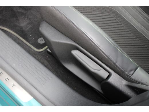 Peugeot 308 SW 1.2 PureTech GT | Automaat | Navigatie | Camera | Apple carplay | 18 Inch lichtmetaal | Alcant... ActivLease financial lease