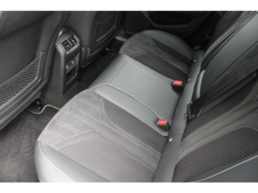 Peugeot 308 SW 1.2 PureTech GT | Automaat | Navigatie | Camera | Apple carplay | 18 Inch lichtmetaal | Alcant... ActivLease financial lease