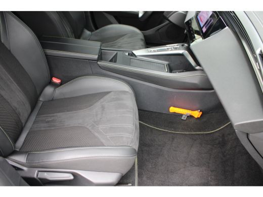 Peugeot 308 SW 1.2 PureTech GT | Automaat | Navigatie | Camera | Apple carplay | 18 Inch lichtmetaal | Alcant... ActivLease financial lease