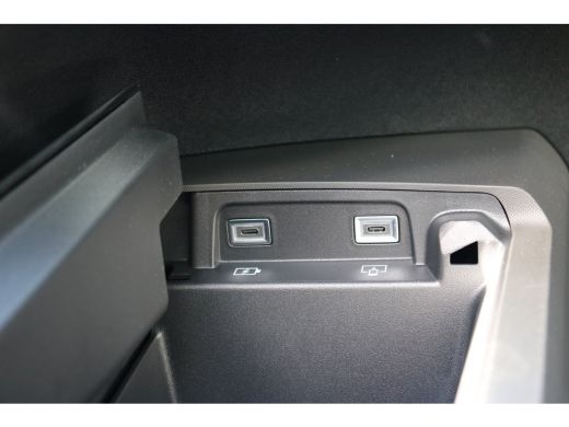 Peugeot e-5008 GT, 5008 | Adaptieve cruise control met Stop&Go functie | LED 3D-achterlichten | Pack Safety Plus ActivLease financial lease