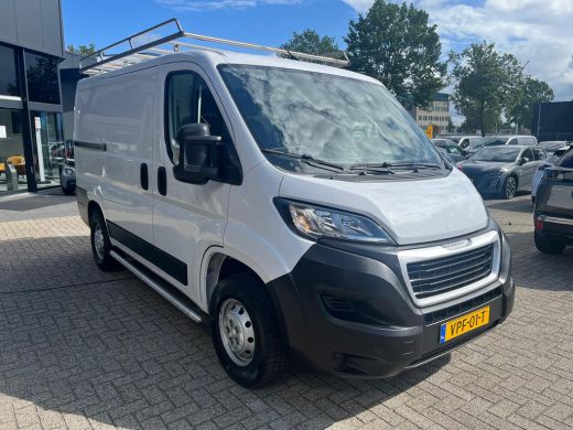 Peugeot Boxer 330 2.2 BlueHDi 120 L1H1 Premium | IMPERIAAL | TREKHAAK | | 2 zitplaatsen rechtsvoor | Airco | Al... ActivLease financial lease