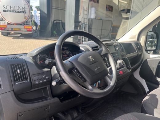 Peugeot Boxer 330 2.2 BlueHDi 120 L1H1 Premium | IMPERIAAL | TREKHAAK | | 2 zitplaatsen rechtsvoor | Airco | Al... ActivLease financial lease