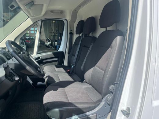 Peugeot Boxer 330 2.2 BlueHDi 120 L1H1 Premium | IMPERIAAL | TREKHAAK | | 2 zitplaatsen rechtsvoor | Airco | Al... ActivLease financial lease