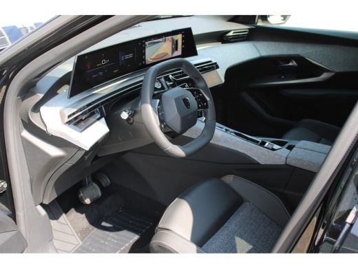 Peugeot e-3008 Allure Avantage 210 73 kWh Seat Pack | Stoel/Stuur Verwarming | 360-Graden Camera | Adaptive Crui... ActivLease financial lease