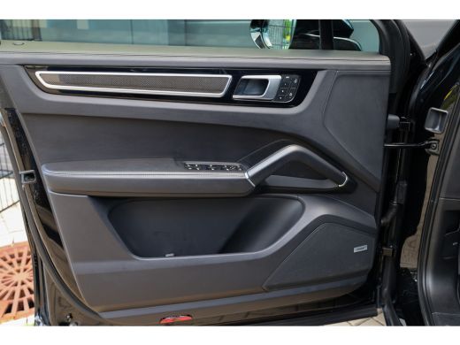 Porsche Cayenne 3.0 E-Hybrid Platinum Edition | NAP! | BTW | TECHART | FULL PPF! | PANO | STOELVENTILATIE | ACHTE... ActivLease financial lease