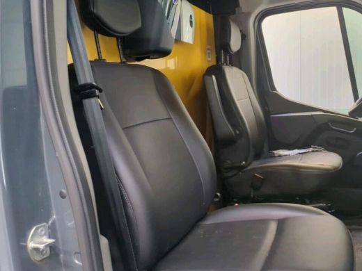 Renault Master T35 2.3 dCi 150PK BAKWAGEN LOWLINER ActivLease financial lease