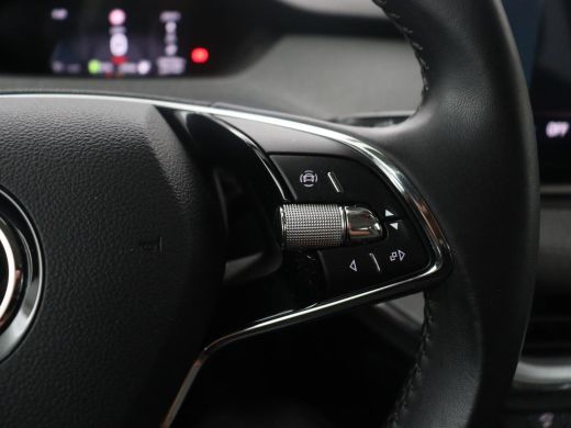 Skoda Enyaq iV | SOH 91,0% | Half leder | Cruise control | Carplay | Navigatie | Sfeerverlichting | Climate cont... ActivLease financial lease