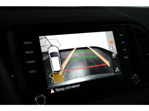 Skoda Karoq 1.5 TSI 150PK DSG-7 Sportline | NAVIGATIE | ADAPT. CRUISE | CAMERA | ELEKTR. A. KLEP | MATRIX LED... ActivLease financial lease