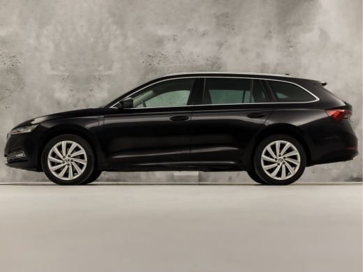 Skoda Octavia Combi 1.4 TSI iV PHEV Sport 218Pk Automaat (VIRTUAL COCKPIT, APPLE CARPLAY, GROOT NAVI, CAMERA, S... ActivLease financial lease