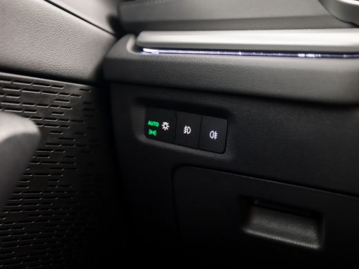 Skoda Octavia Combi 1.4 TSI iV PHEV Sport 218Pk Automaat (VIRTUAL COCKPIT, APPLE CARPLAY, GROOT NAVI, CAMERA, S... ActivLease financial lease