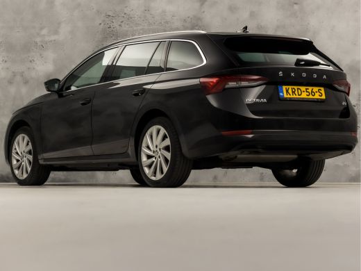 Skoda Octavia Combi 1.4 TSI iV PHEV Sport 218Pk Automaat (VIRTUAL COCKPIT, APPLE CARPLAY, GROOT NAVI, CAMERA, S... ActivLease financial lease