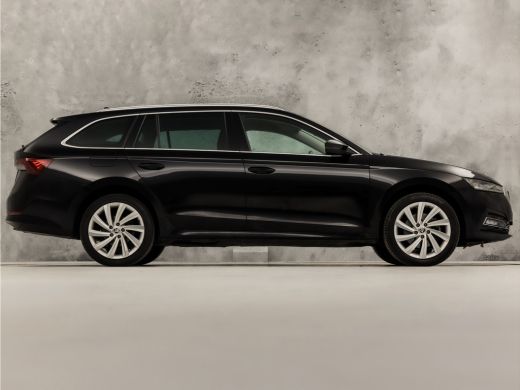 Skoda Octavia Combi 1.4 TSI iV PHEV Sport 218Pk Automaat (VIRTUAL COCKPIT, APPLE CARPLAY, GROOT NAVI, CAMERA, S... ActivLease financial lease