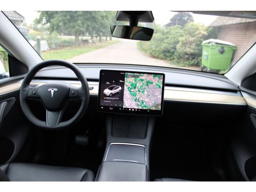 Tesla Model Y Long Range AWD 75 kWh SOh 90.6% LEER NAVI PANO 124000KM!!! ActivLease financial lease