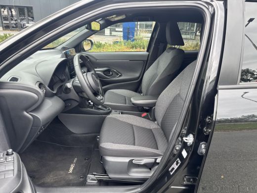 Toyota Yaris Cross 1.5 Hybrid 130 Dynamic | 06-10141018 Voor meer informatie ActivLease financial lease