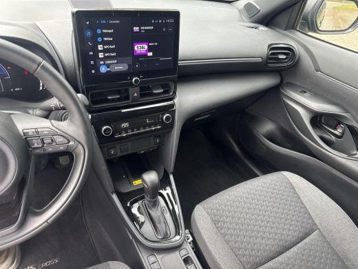 Toyota Yaris Cross 1.5 Hybrid 130 Dynamic | 06-10141018 Voor meer informatie ActivLease financial lease