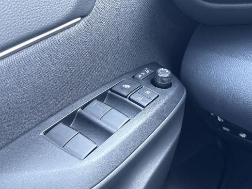 Toyota Yaris Cross 1.5 Hybrid 130 First Edition **FACELIFT MODEL/ NIEUWE AUTO/ DIRECT LEVERBAAR** ActivLease financial lease