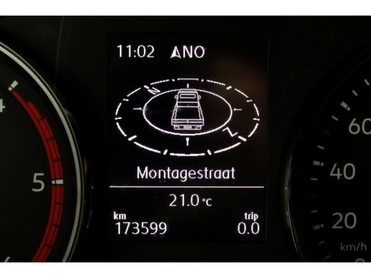 Volkswagen Crafter 35 2.0 TDI 140pk Bakwagen met laadklep en zijdeur 03-2022 ActivLease financial lease