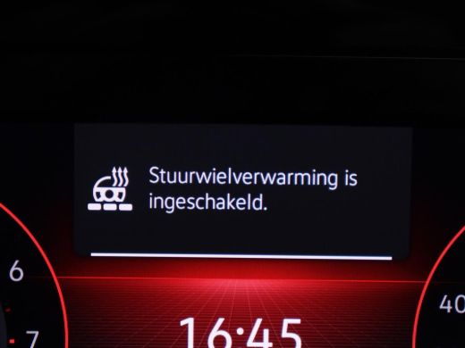 Volkswagen Golf Variant 1.5 eTSI R-Line Business | Panoramadak | Sportstoelen | Adaptive cruise | Stuur/stoel ver... ActivLease financial lease