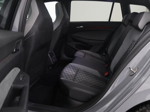 Volkswagen Golf Variant 1.5 eTSI R-Line Business | Panoramadak | Sportstoelen | Adaptive cruise | Stuur/stoel ver... ActivLease financial lease