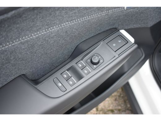 Volkswagen ID. Polo 211PK Style First Edition | TREKHAAK | PANORAMADAK | 19 INCH | CAMERA | NAVIGATIE | STUUR + STOEL... ActivLease financial lease