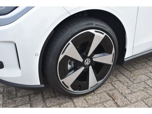 Volkswagen ID. Polo 211PK Style First Edition | TREKHAAK | PANORAMADAK | 19 INCH | CAMERA | NAVIGATIE | STUUR + STOEL... ActivLease financial lease