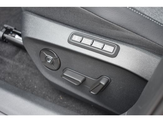 Volkswagen ID. Polo 211PK Style First Edition | TREKHAAK | PANORAMADAK | 19 INCH | CAMERA | NAVIGATIE | STUUR + STOEL... ActivLease financial lease