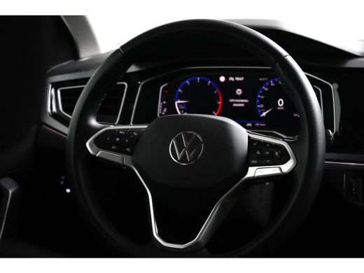 Volkswagen Polo 1.0 TSI Life Edition l Matrix LED l Dodehoek Assistent l Elektr. Inklap. Spiegels l Parkeersensor... ActivLease financial lease