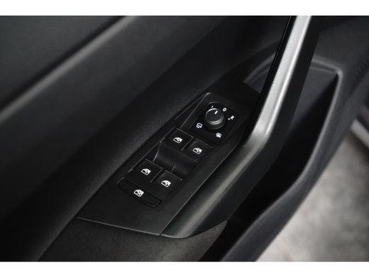 Volkswagen Polo 1.0 TSI Life Edition l Matrix LED l Dodehoek Assistent l Elektr. Inklap. Spiegels l Parkeersensor... ActivLease financial lease