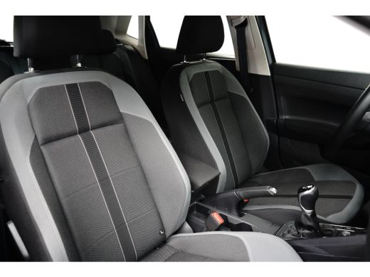 Volkswagen Polo 1.0 TSI Life Edition l Matrix LED l Dodehoek Assistent l Elektr. Inklap. Spiegels l Parkeersensor... ActivLease financial lease