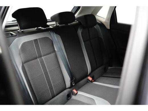Volkswagen Polo 1.0 TSI Life Edition l Matrix LED l Dodehoek Assistent l Elektr. Inklap. Spiegels l Parkeersensor... ActivLease financial lease
