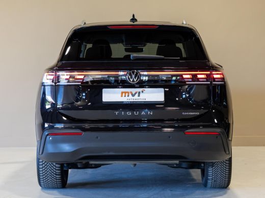 Volkswagen Tiguan 1.5 eHybrid Life Edition / 204pk / SoH 100% / Achteruitrij camera / Dodehoek herkenning / CarPlay / ActivLease financial lease