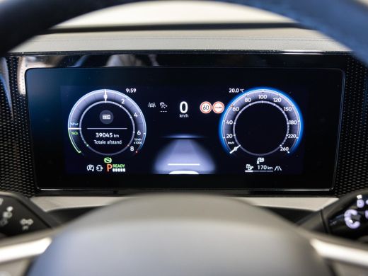 Volkswagen Tiguan 1.5 eHybrid Life Edition / 204pk / SoH 100% / Achteruitrij camera / Dodehoek herkenning / CarPlay / ActivLease financial lease