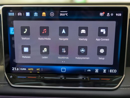 Volkswagen Tiguan 1.5 eHybrid Life Edition / 204pk / SoH 100% / Achteruitrij camera / Dodehoek herkenning / CarPlay / ActivLease financial lease