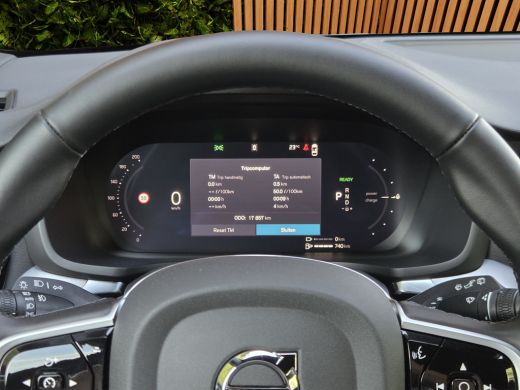 Volvo  V60 2.0 T6 Plug-in hybrid AWD Essential | R-Design | 19" Velgen | Trekhaak | Camera | Stuur/stoelverw... ActivLease financial lease