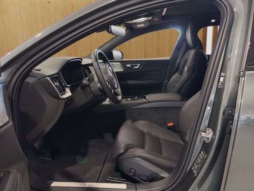Volvo  V60 2.0 T6 Plug-in hybrid AWD Ultra Dark | Bower & Wilkins | Massage stoelen voor | 360 Camera | Schu... ActivLease financial lease