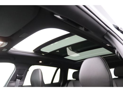 Volvo  V60 T8 Plug-in hybrid AWD Plus Dark | Panoramadak | Trekhaak | Sportstoelen | Head-Up | 360 Camera | ActivLease financial lease