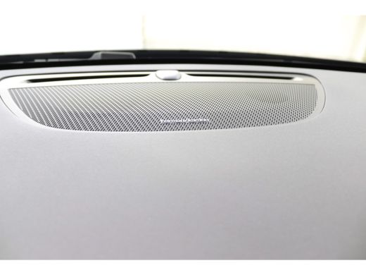 Volvo  V60 T8 Plug-in hybrid AWD Plus Dark | Panoramadak | Trekhaak | Sportstoelen | Head-Up | 360 Camera | ActivLease financial lease
