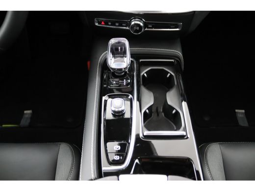 Volvo  V60 T8 Plug-in hybrid AWD Plus Dark | Panoramadak | Trekhaak | Sportstoelen | Head-Up | 360 Camera | ActivLease financial lease