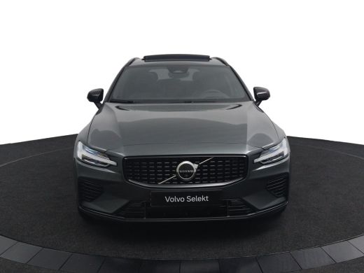 Volvo  V60 T8 Plug-in hybrid AWD Plus Dark | Panoramadak | Trekhaak | Sportstoelen | Head-Up | 360 Camera | ActivLease financial lease