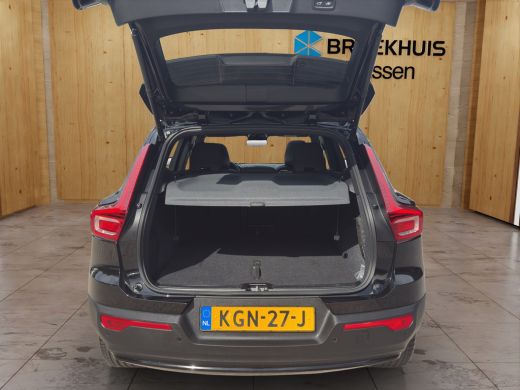 Volvo  XC40 2.0 B4 Plus Black Edition | BLIS | Stoel + Stuur Verwarming | Harman Kardon | 360 Camera | Trekha... ActivLease financial lease