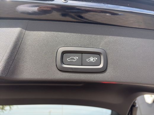 Volvo  XC40 2.0 B4 Plus Black Edition | BLIS | Stoel + Stuur Verwarming | Harman Kardon | 360 Camera | Trekha... ActivLease financial lease