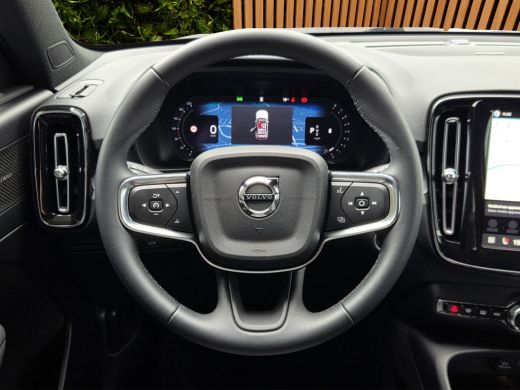 Volvo  XC40 2.0 B4 Plus Dark | Trekhaak | Harman/Kardon | Memory | Camera | Stuur/stoelverwarming ActivLease financial lease