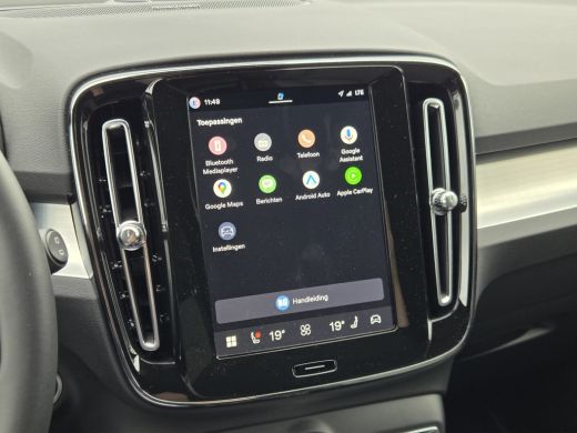 Volvo  XC40 2.0 B4 Plus Dark | Trekhaak | Harman/Kardon | Memory | Camera | Stuur/stoelverwarming ActivLease financial lease
