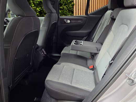 Volvo  XC40 2.0 B4 Plus Dark | Trekhaak | Harman/Kardon | Memory | Camera | Stuur/stoelverwarming ActivLease financial lease