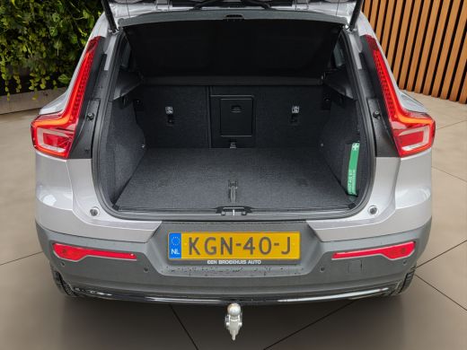 Volvo  XC40 2.0 B4 Plus Dark | Trekhaak | Harman/Kardon | Memory | Camera | Stuur/stoelverwarming ActivLease financial lease