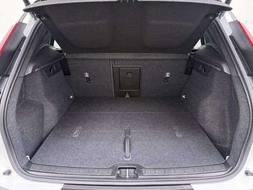 Volvo  XC40 Single Motor Plus 69 kWh VAN:33.900,- VOOR:30.440,- UW HERFSTVOORDEEL:3.460,- SOH 93% | ELEKTRISC... ActivLease financial lease
