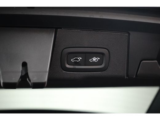 Volvo  XC60 2.0 Recharge T6 AWD Black Edition | Luchtvering | Pano | 360 | Head-up | Harman/Kardon ActivLease financial lease